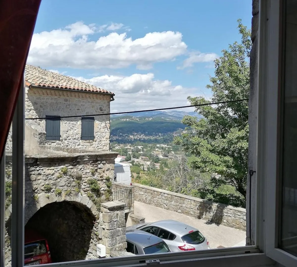 Studio tout équipé avec internet Aubenas