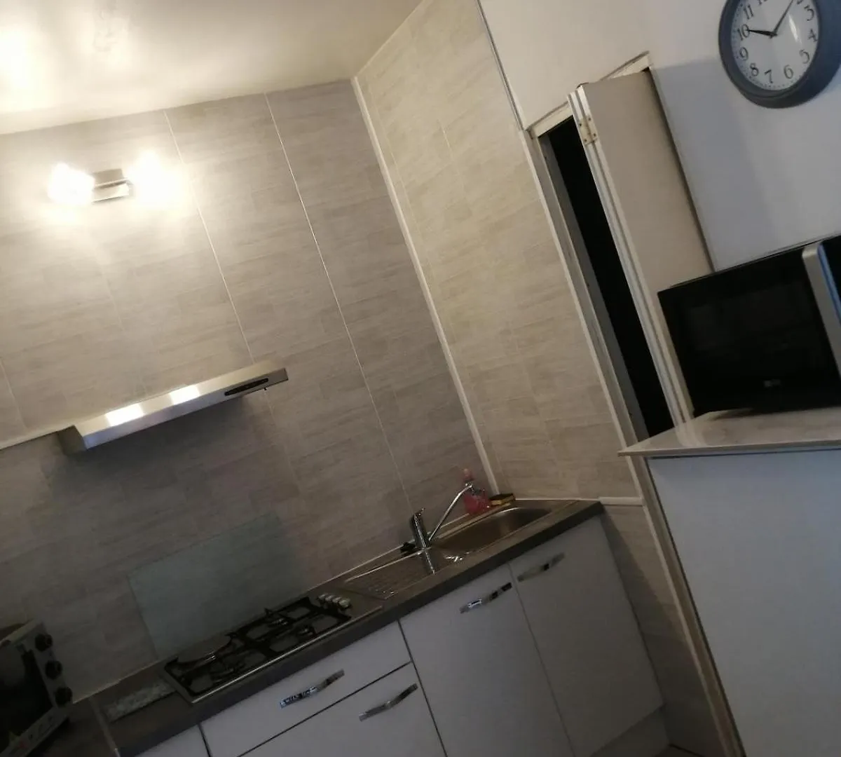 Studio tout équipé avec internet Aubenas 0*,